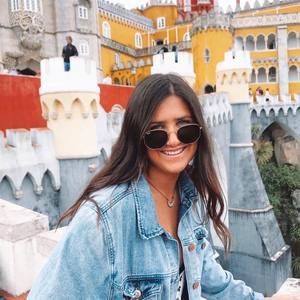 Meet your Posher, Shea